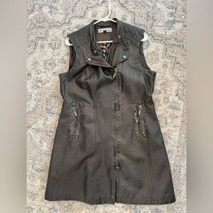 Stylish Black Sleeveless Vest